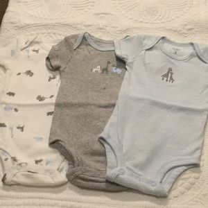 Carters NWOT set of 3 onesies
